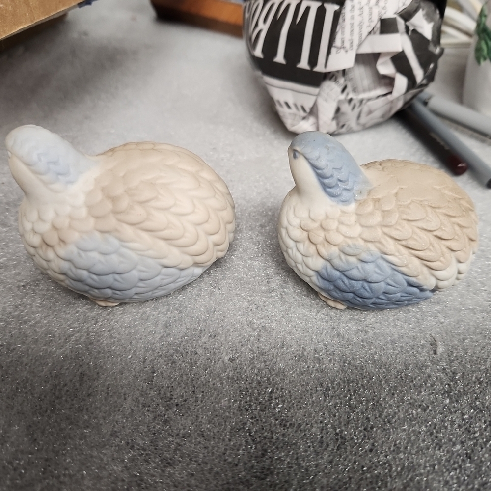 Ceramic Bird Figurines in Cream and Gray - Picture 2 of 3